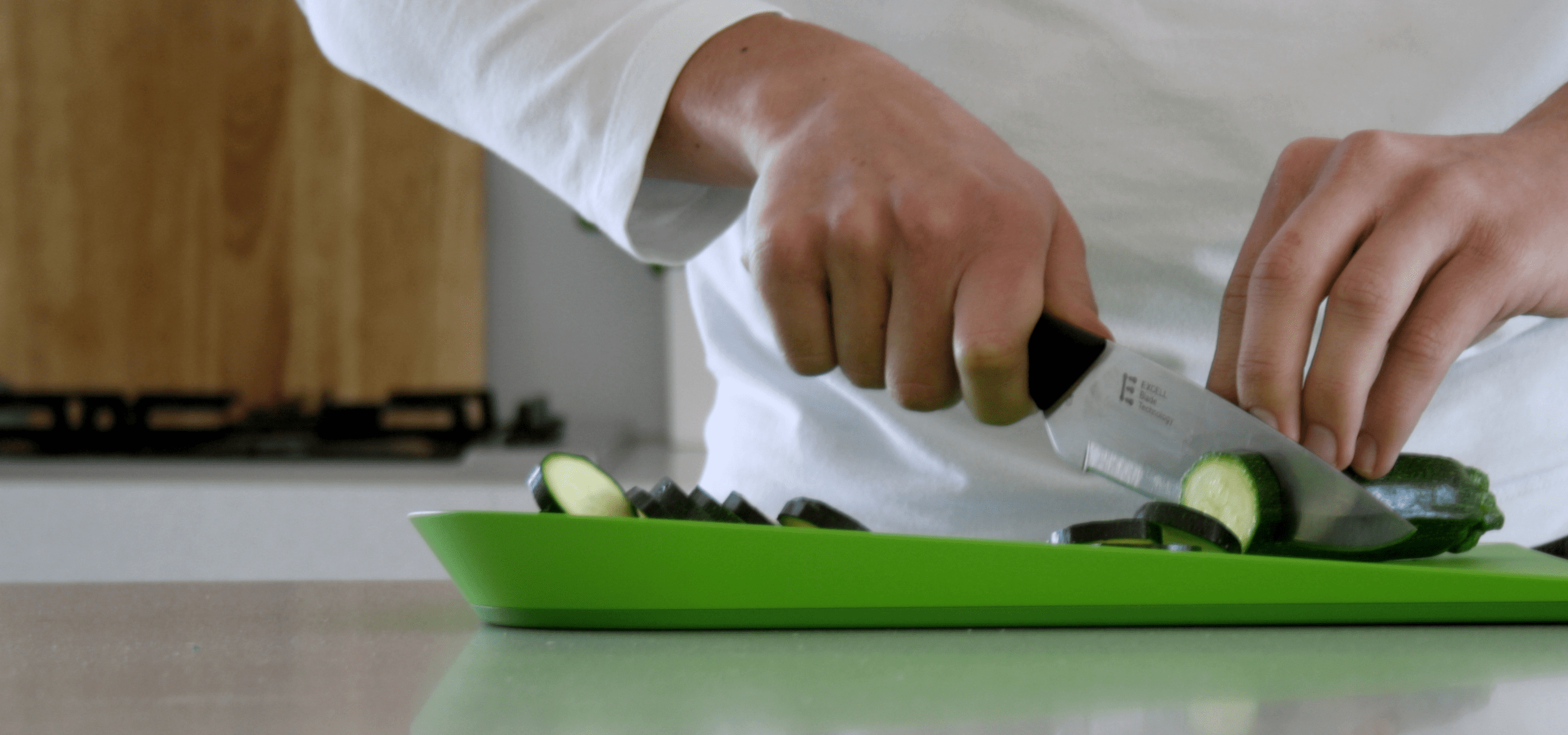 divide equally chopping board designed by Rodd