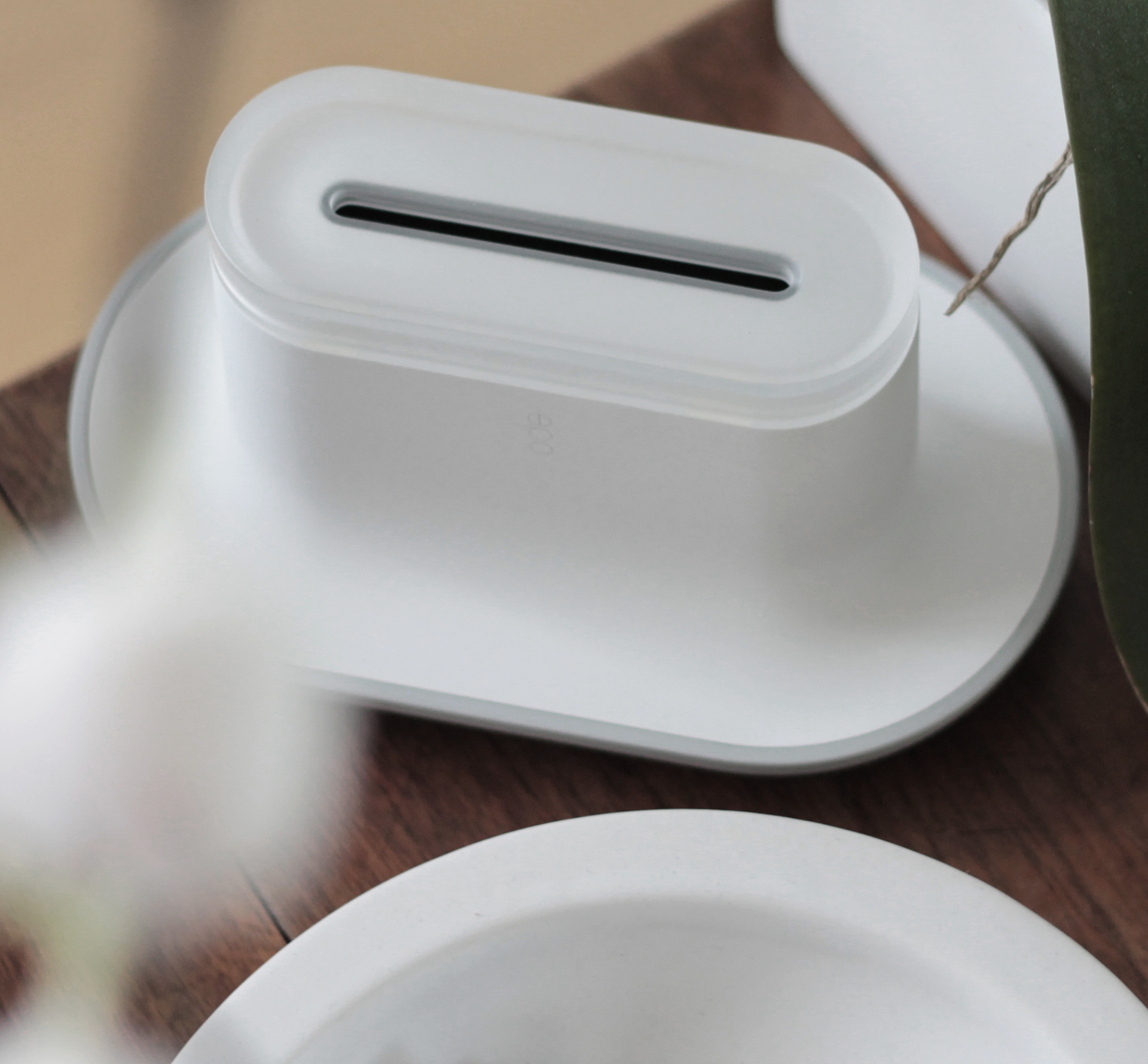 Ode is a fragrance release device to support those living with Dementia